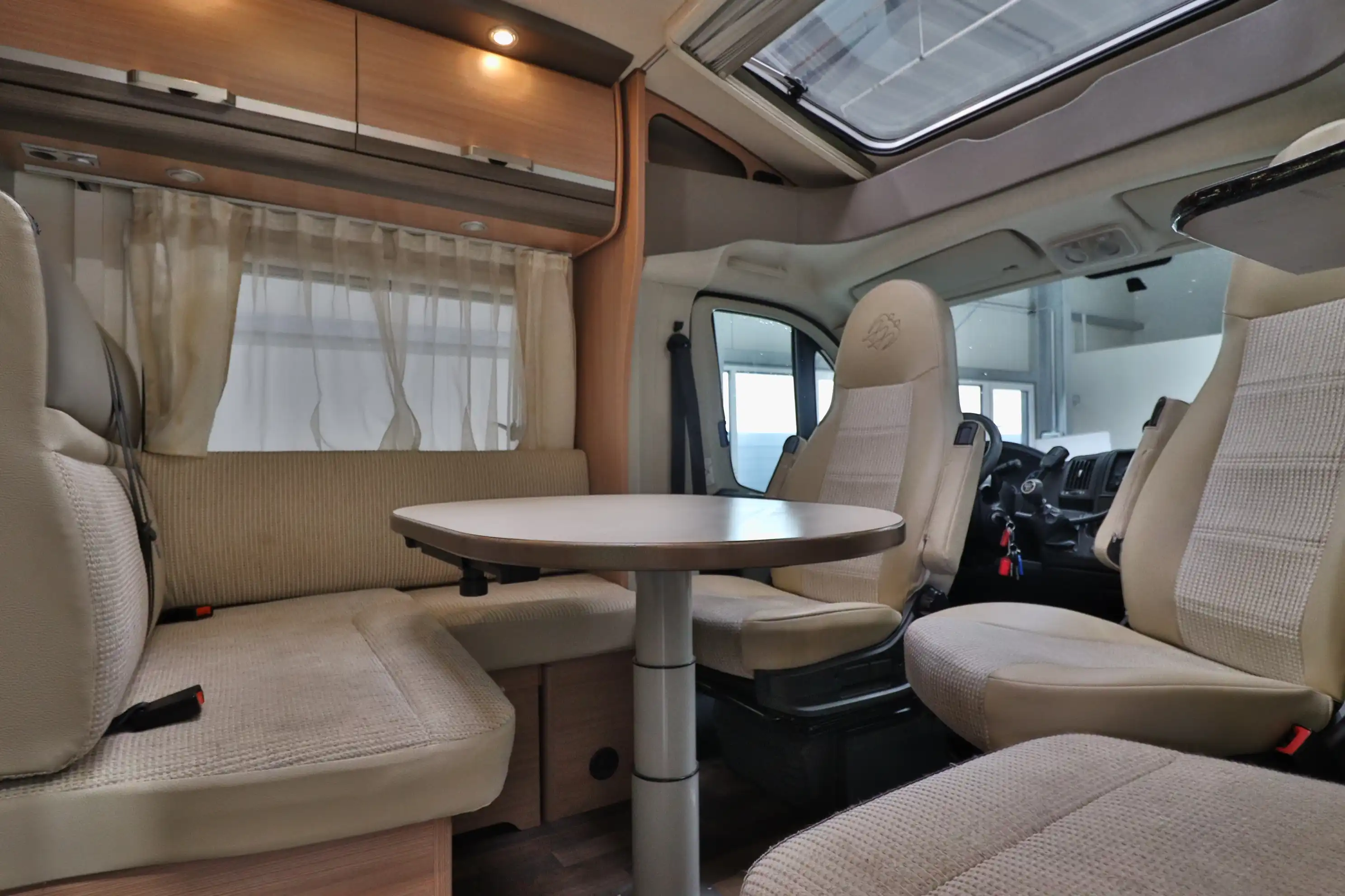 KNAUS SKY TI 700 MEG